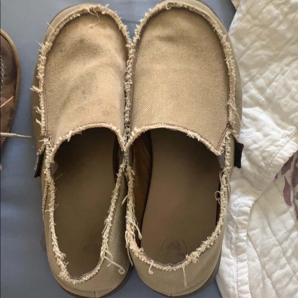 Crocs slide on
